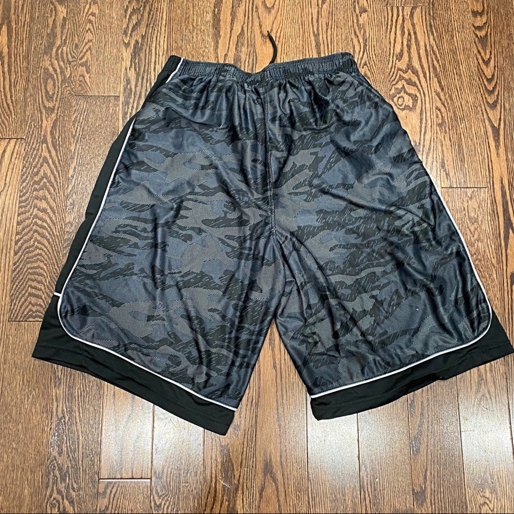 {Original Deluxe} Basketball Shorts, L
